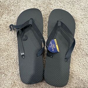 Men’s Juncture Black Flip Flops NWT